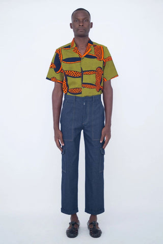LaurenceAirline Cuban Tabouret Shirt in organic cotton worn with denim jeans.